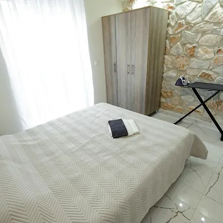 Διαμέρισμα Nika 2 *